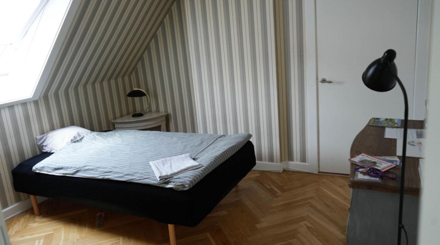 Cosy In Residential Part Of Copenhagen, With Free Street Parking And Shared Bathroom Habitación en casa particular *